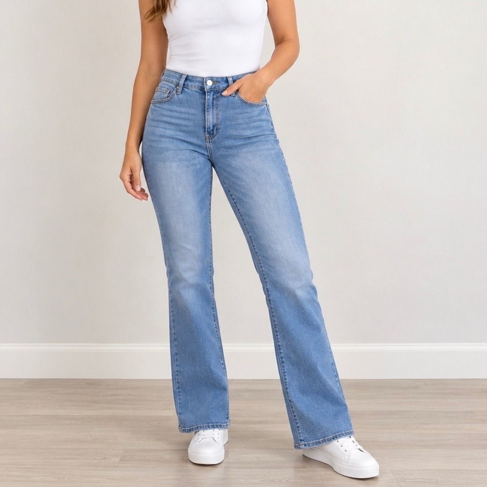 Wax Jean Women High Rise Bootcut Sustainable Denim Light Wash Size 11/30